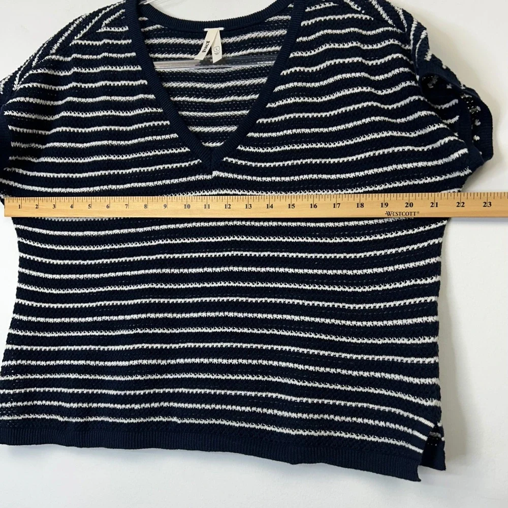 Pact Cotton Crochet Knit Top Women's Large Blue White Stripe Short Sleeve